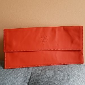 NWT 5-Star Exclusive Excellence RivieraMaya Clutch